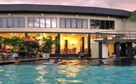 Garden Beach Hotel Kalutara